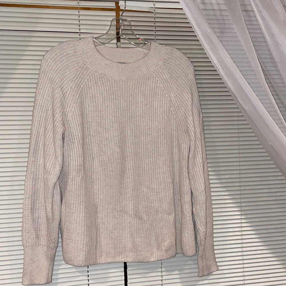 banana republic long sleeve !!